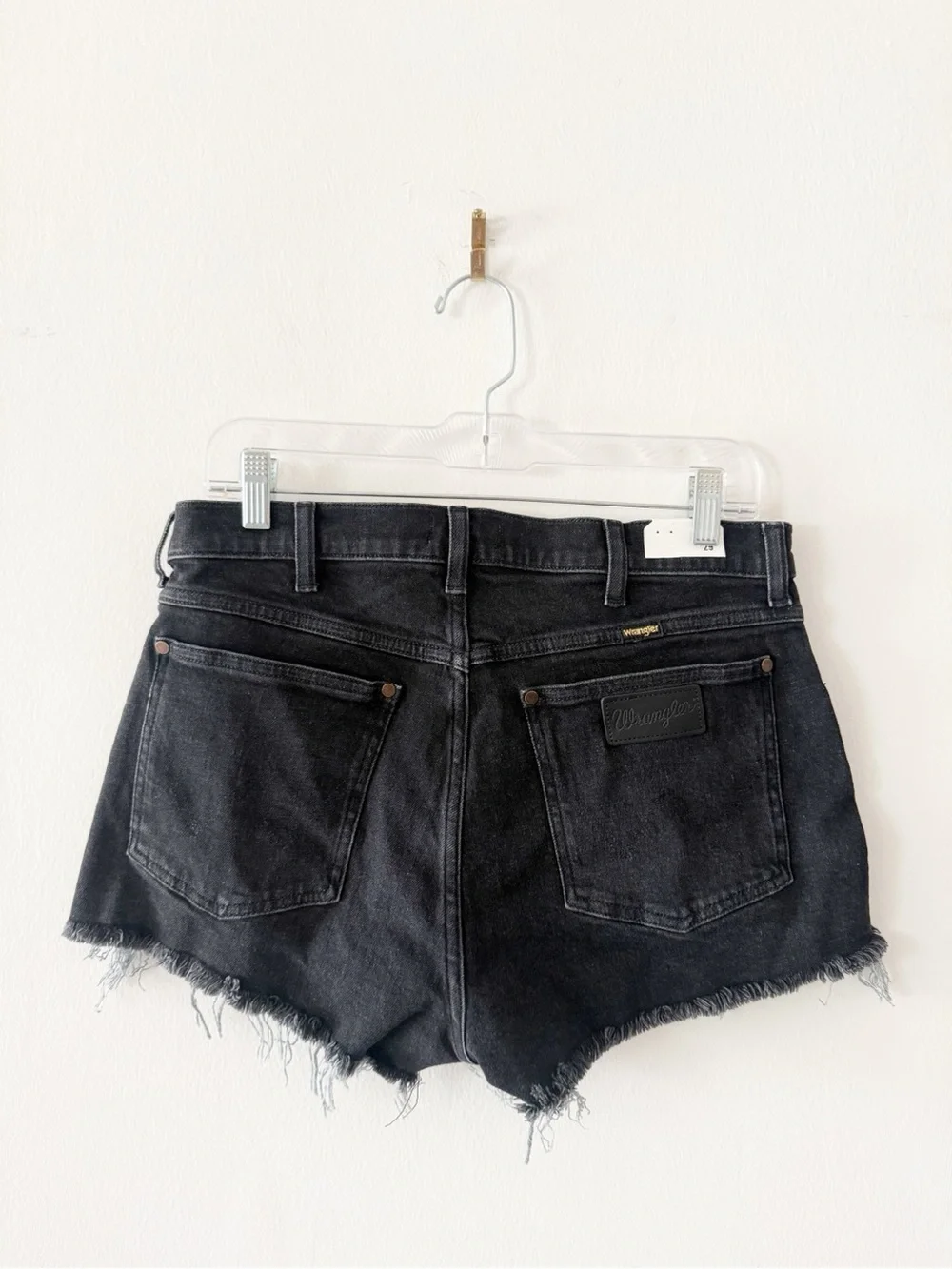 NEW Wrangler Black Denim Jean Cutoff Festival Shorts Night Fever Size 29 - Picture 3 of 4